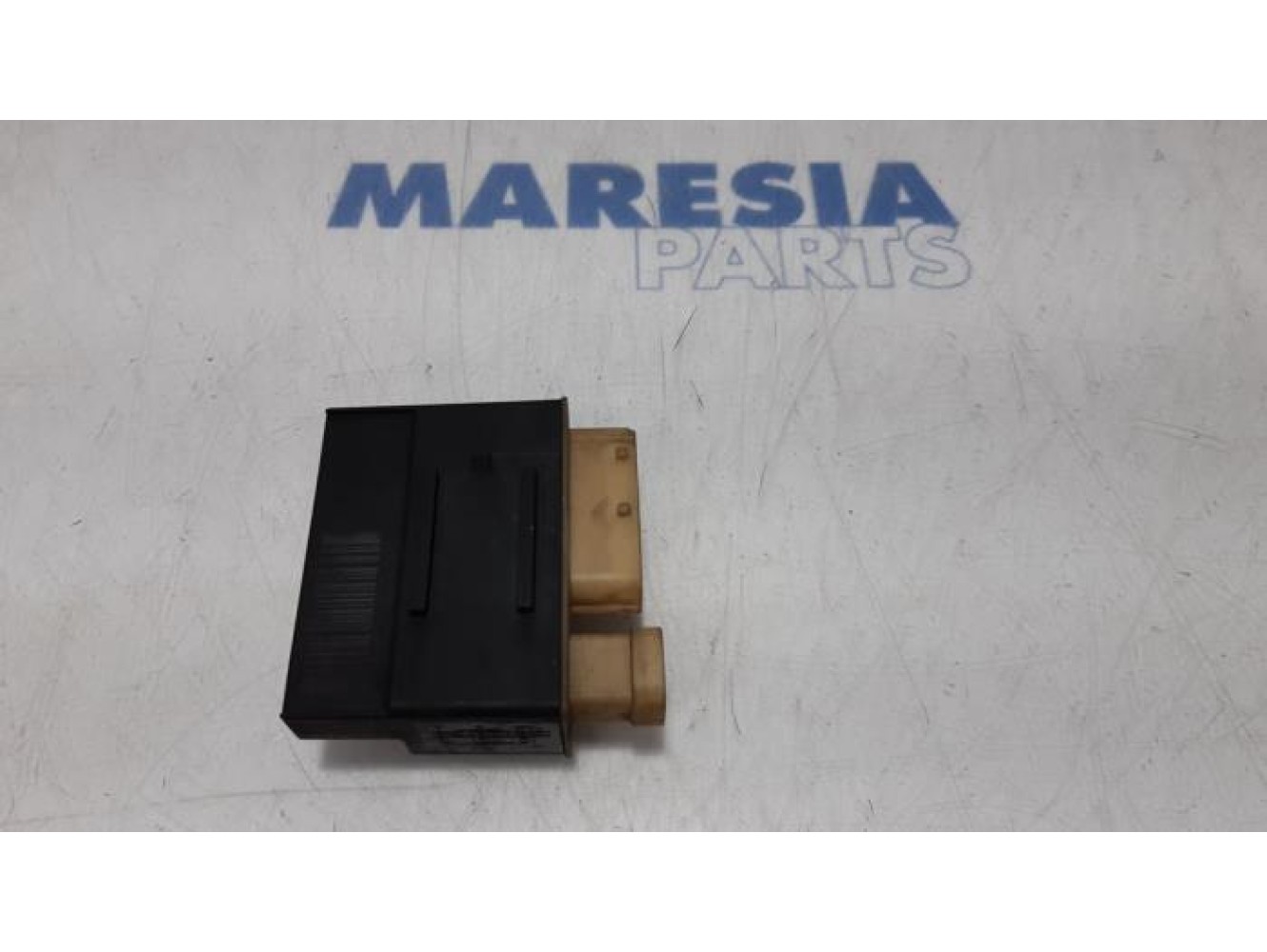 Peugeot - Partner - Glow plug relay