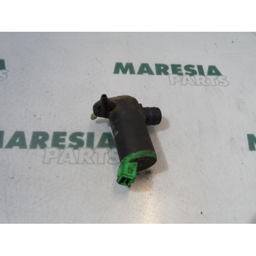 Peugeot - 406 - Scheibensprüherpumpe vorne