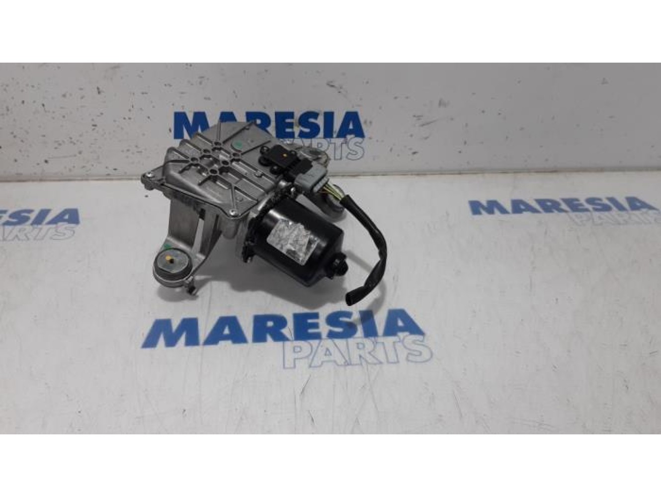 Citroen - DS5 - Front wiper motor
