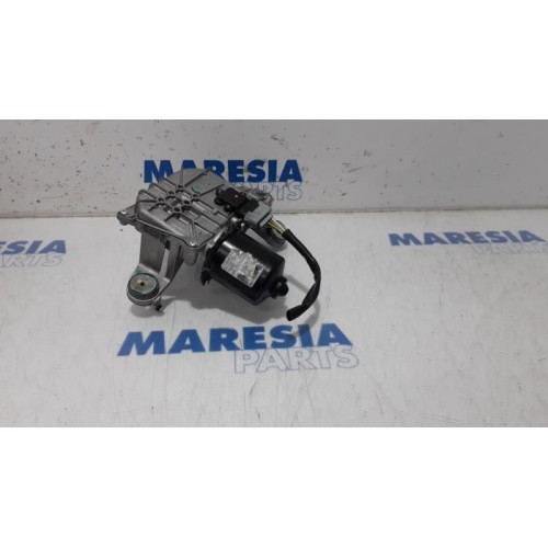 Citroen - DS5 - Front wiper motor