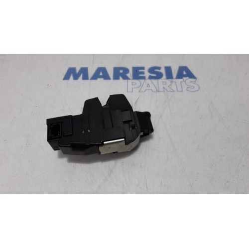 Peugeot - 3008 - Tailgate lock mechanism