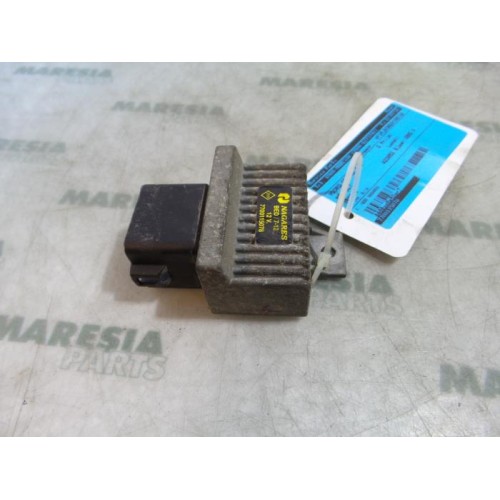 Renault - Trafic - Glow plug relay