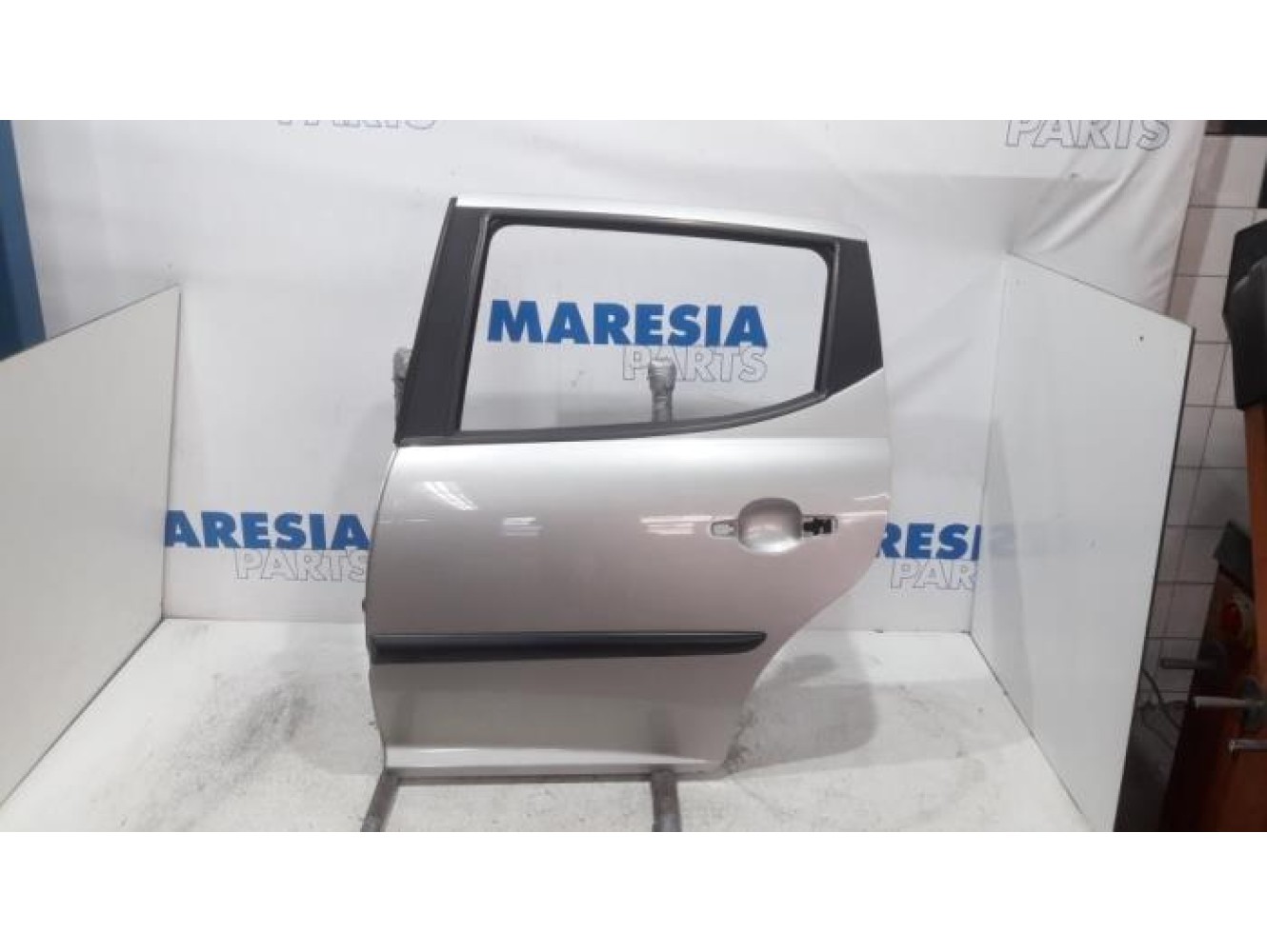 Peugeot - 207 - Rear door 4-door, left