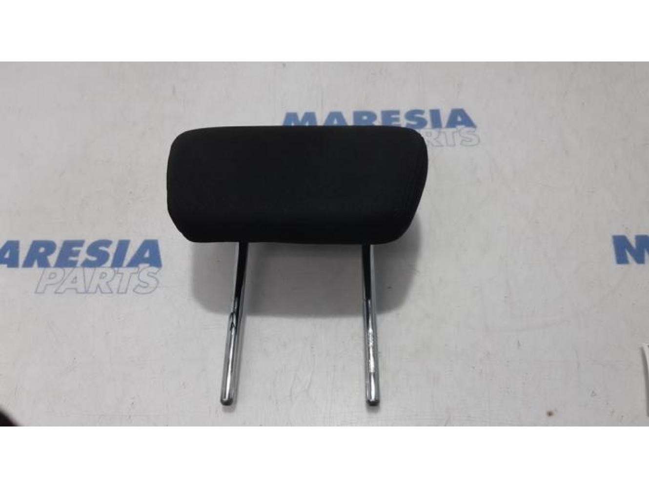 Alfa Romeo - Giulietta - Headrest