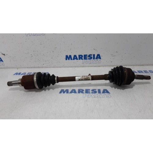 Peugeot - 207 - Front drive shaft, left