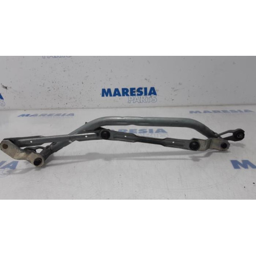Peugeot - 207 - Wiper mechanism