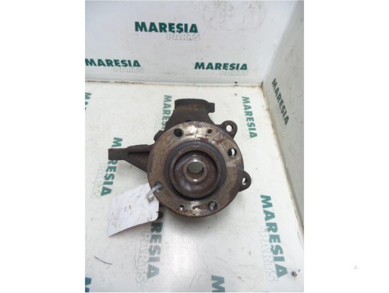Peugeot - 206 - Knuckle, front right