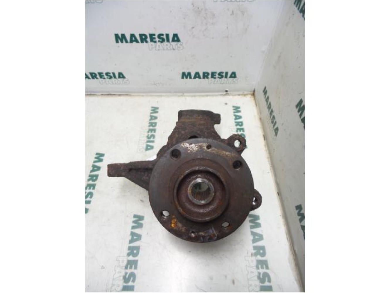 Peugeot - 206 - Knuckle, front right