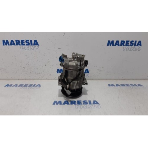 Renault - Clio - Air conditioning pump