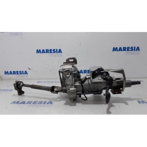 Renault - Clio - Steering column housing