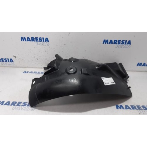 Renault - Clio - Wheel arch liner