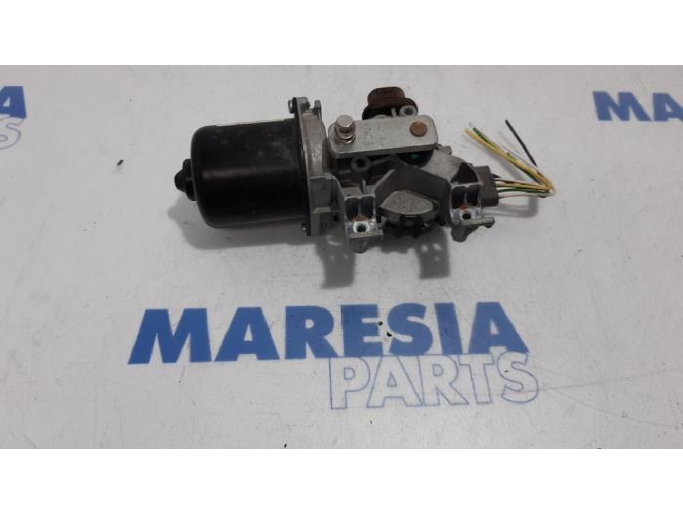 Renault - Clio - Front wiper motor