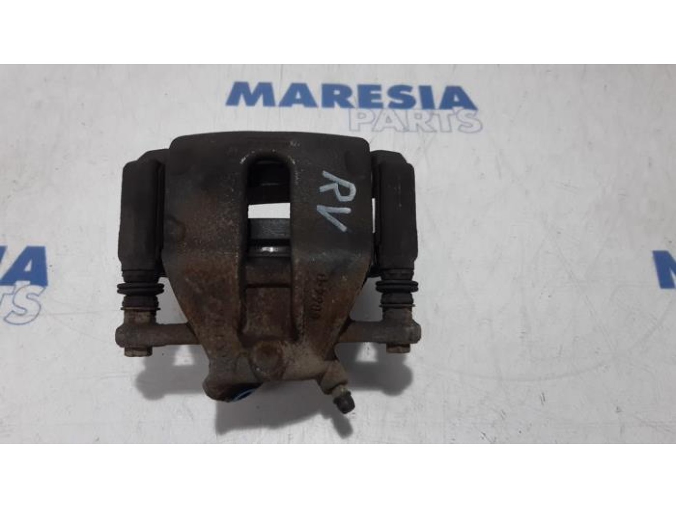 Renault - Clio - Front brake calliper, right