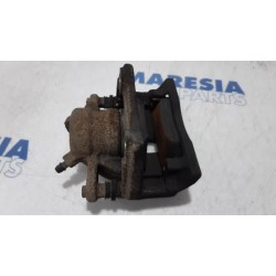 Renault - Clio - Front brake calliper, left