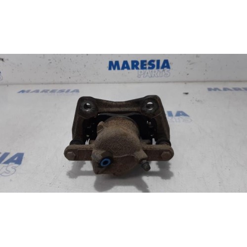 Renault - Clio - Front brake calliper, left