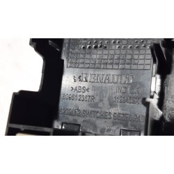 Renault - Clio - Multi-functional window switch