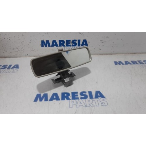 Renault - Clio - Rear view mirror