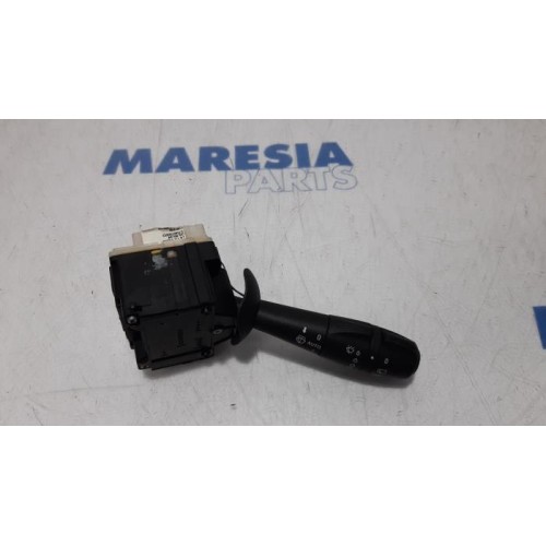Renault - Clio - Wiper switch