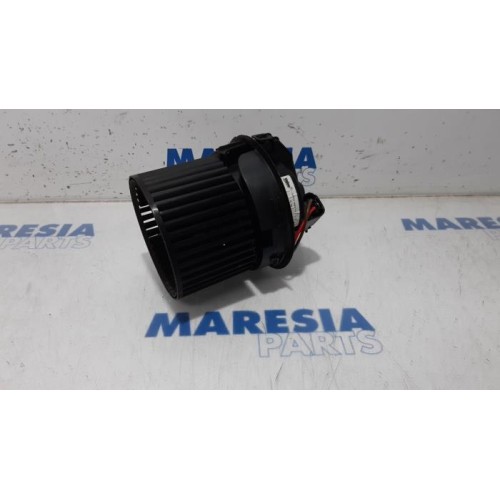 Renault - Clio - Heating and ventilation fan motor