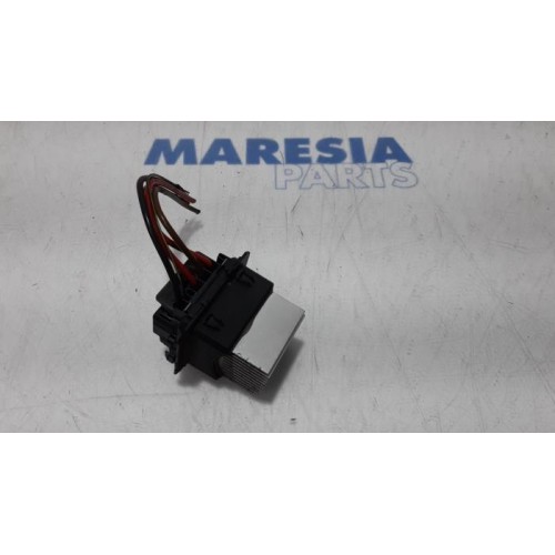 Renault - Clio - Heater resistor