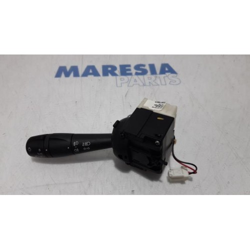 Renault - Clio - Light switch
