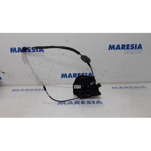 Renault - Clio - Front door lock mechanism 4-door, right