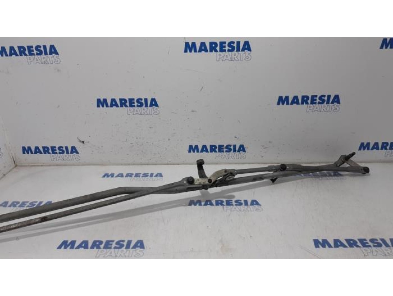Peugeot - 308 - Wiper mechanism
