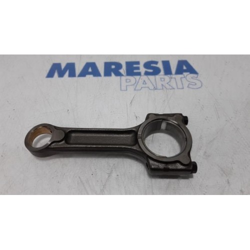 Renault - Clio - Connecting rod