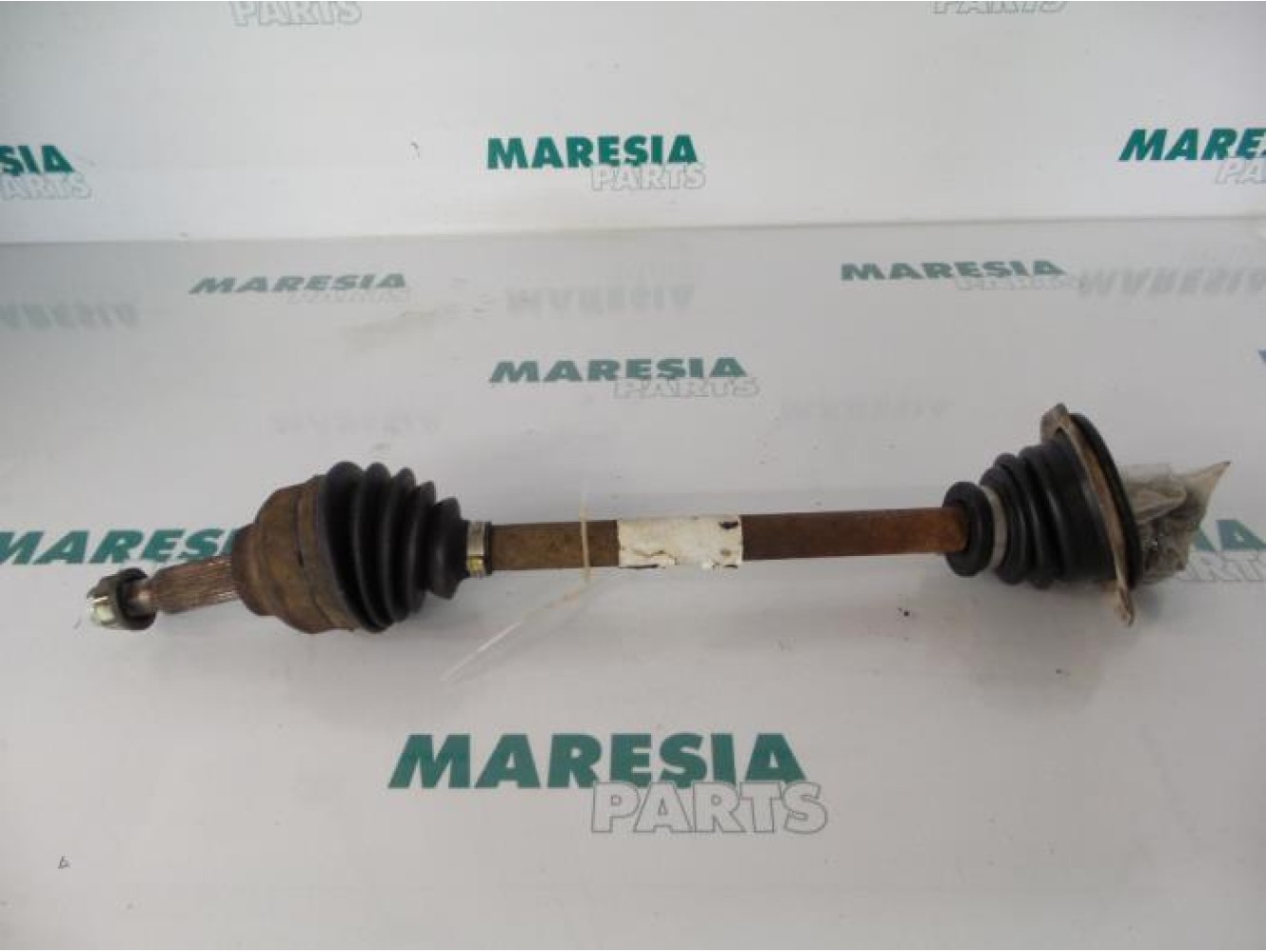 Renault - Trafic - Aandrijfas links-voor