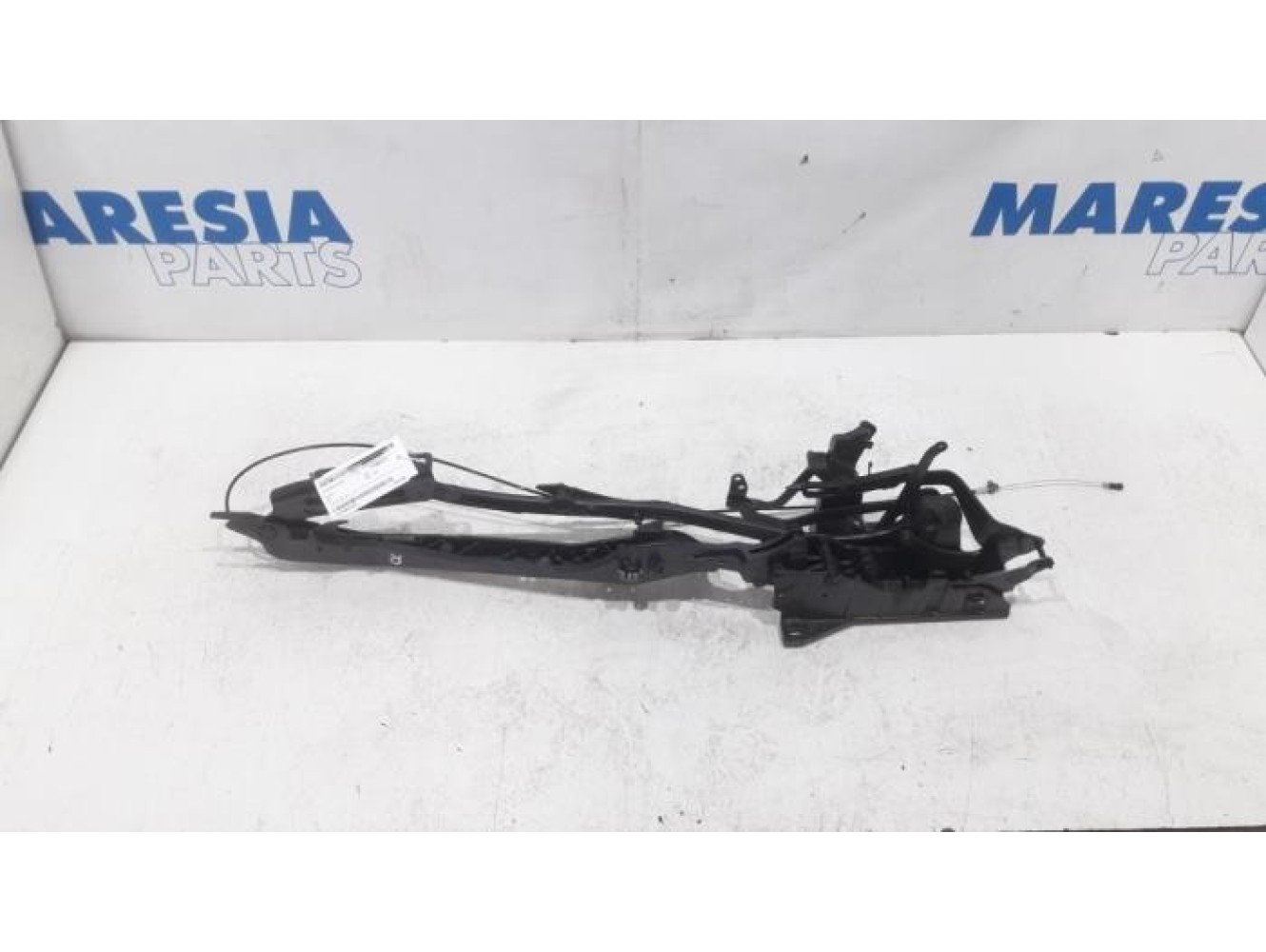Peugeot - 308 - Convertible top hinge