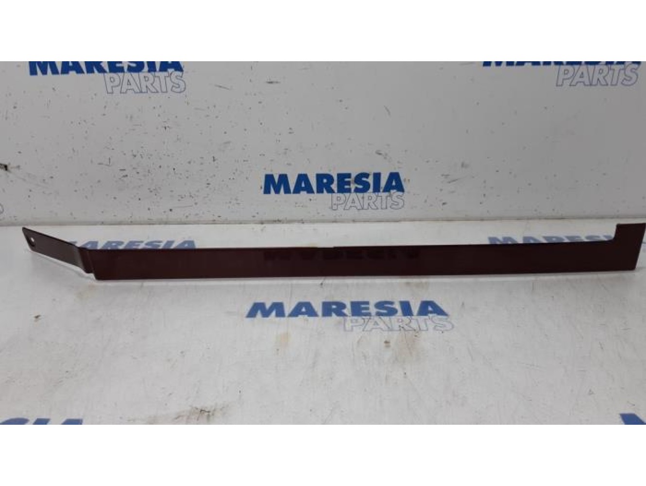 Fiat - Doblo - Sliding door rail, right