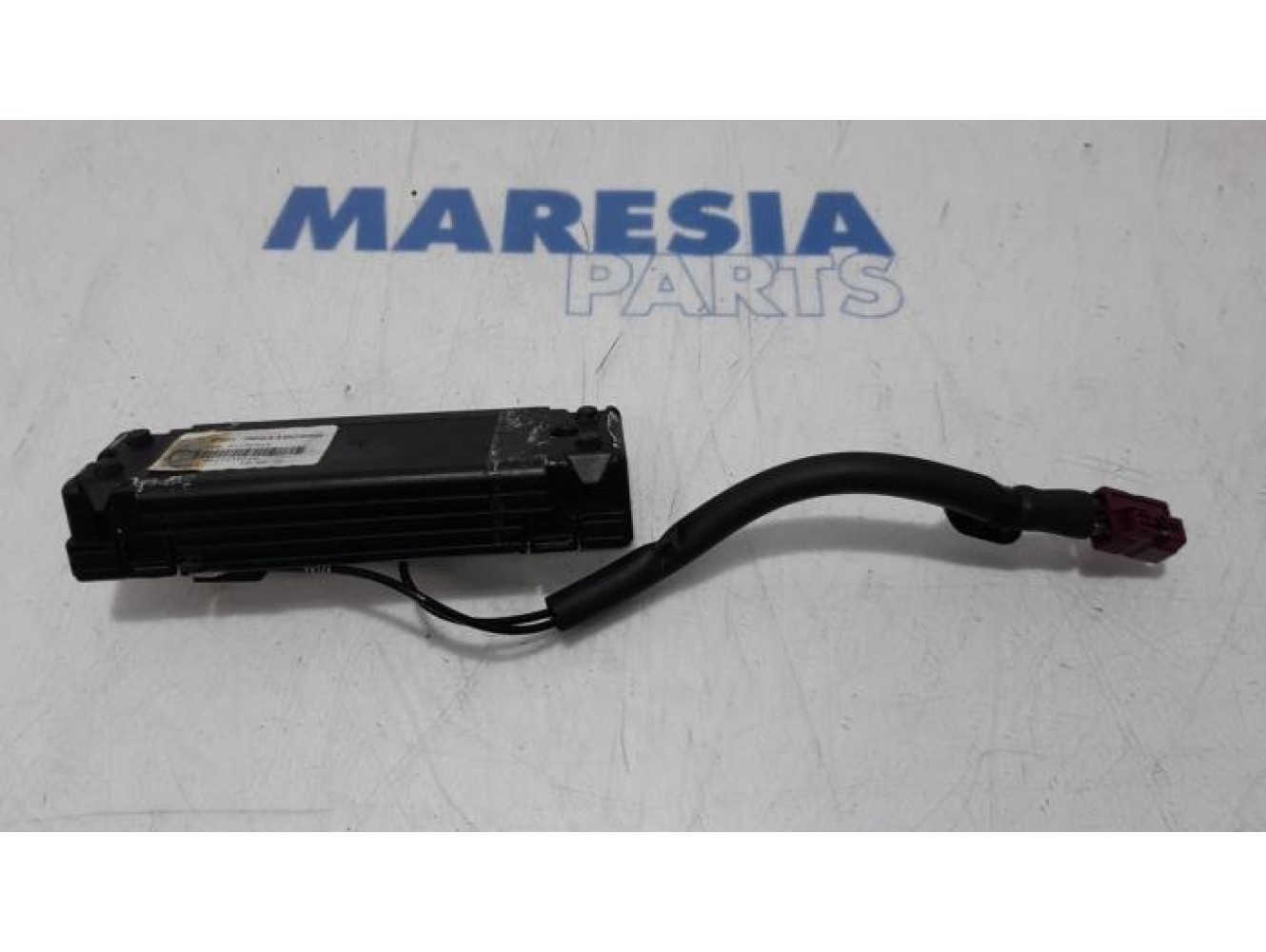 Peugeot - 308 - GPS antenna