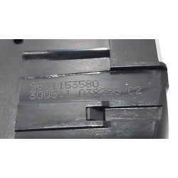 Peugeot - 308 - Tailgate lock mechanism