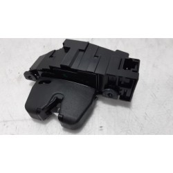 Peugeot - 308 - Tailgate lock mechanism