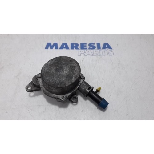 Renault - Master - Vacuum pump (diesel)