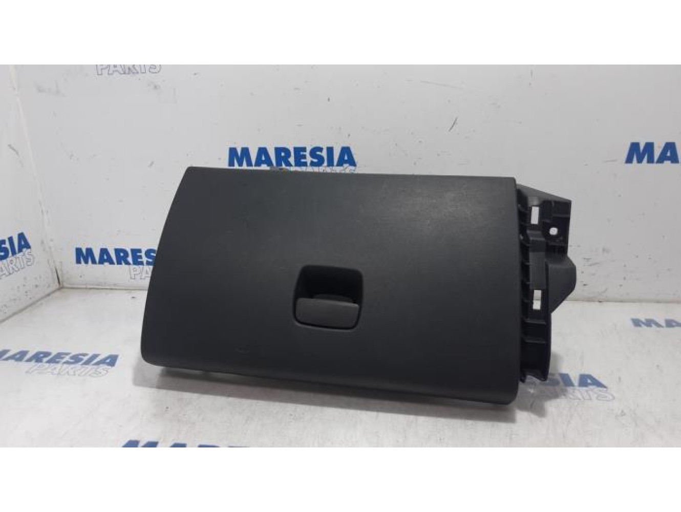 Renault - Trafic - Glovebox