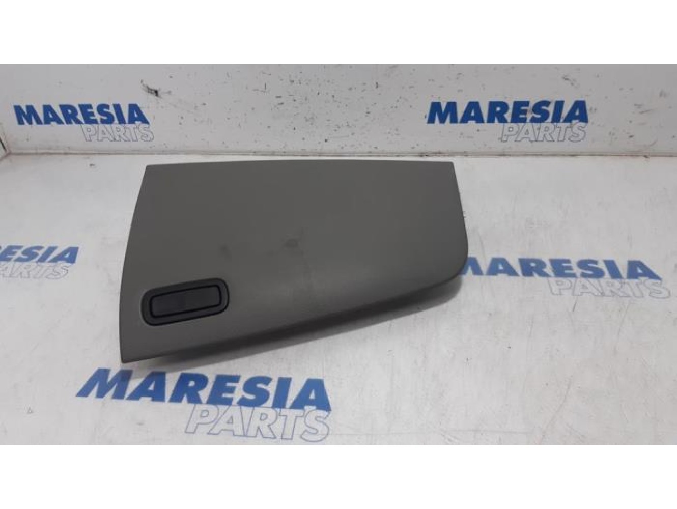 Renault - Trafic - Handschuhfach