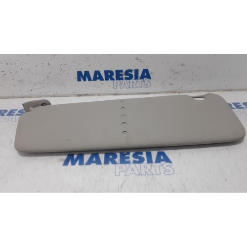 Renault - Trafic - Sun visor