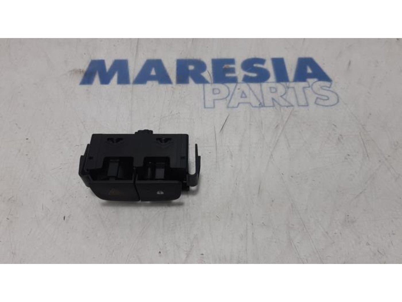 Renault - Trafic - Panic lighting switch
