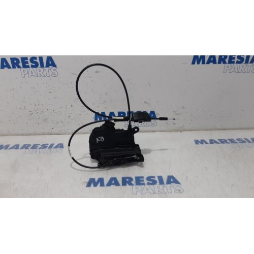 Renault - Trafic - Door lock mechanism 2-door, right