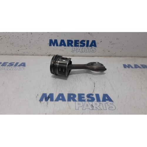 Citroen - C4 Picasso - Piston