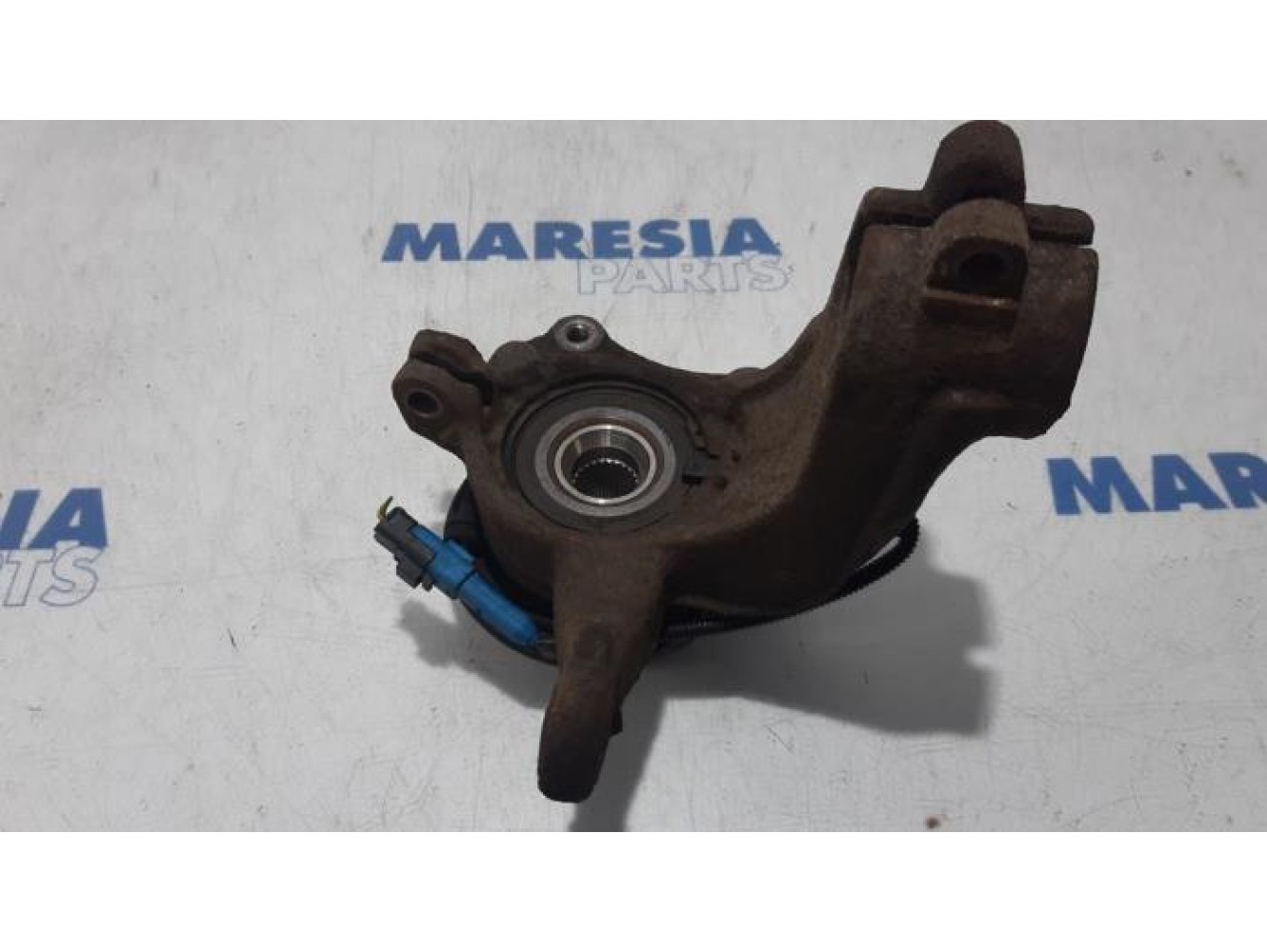 Peugeot - 207 - Knuckle, front right