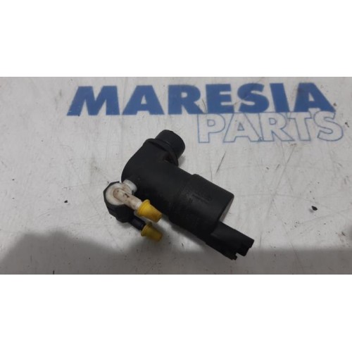 Peugeot - 207 - Scheibensprüherpumpe vorne