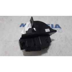 Citroen - Berlingo - Tailgate lock mechanism