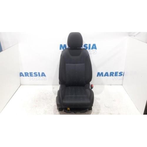 Citroen - C4 - Seat, right