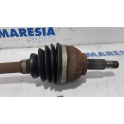 Renault - Trafic - Aandrijfas links-voor