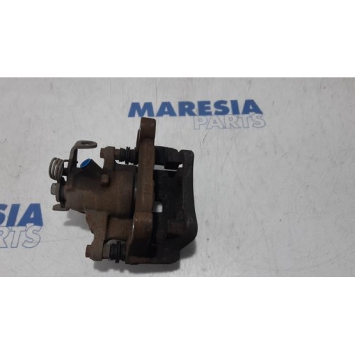 Renault - Trafic - Rear brake calliper, right