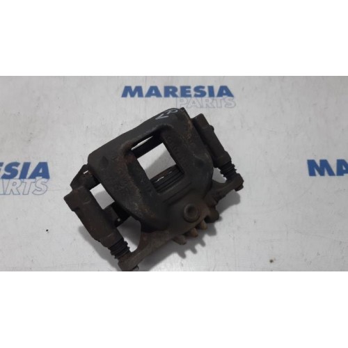 Renault - Trafic - Front brake calliper, right
