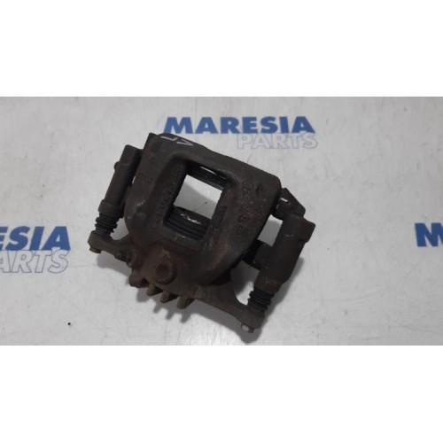 Renault - Trafic - Front brake calliper, left