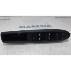 Citroen - C4 - Multi-functional window switch